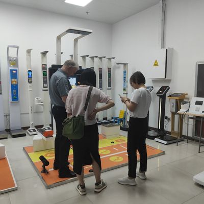 무게 ≤ 300kg 및 터치 스크린의 편리한 건강 의료 검사 기계