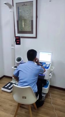 15인치 터치 스크린 다기능 건강 검사 키오스크